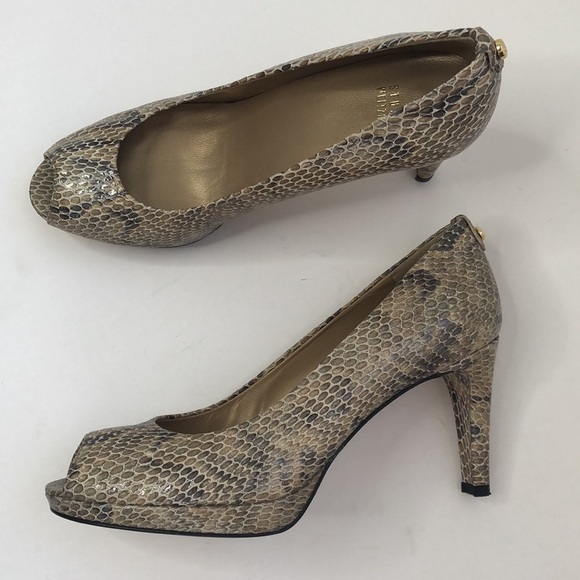 Stuart Weitzman Shoes - Stuart Weitzman tan/gray croc embossed peep toe heels